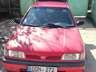 Nissan Sunny foto 4