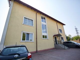 Apartament cu 3 camere, 86 m², Centru, Codru, Chișinău mun. foto 1