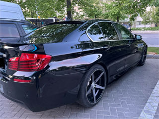 BMW 5 Series foto 2