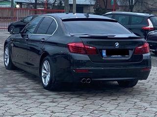 BMW 5 Series foto 3