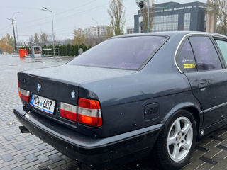 BMW 5 Series foto 6