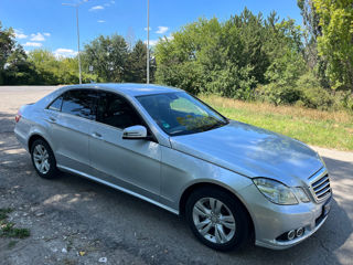 Mercedes E-Class foto 2