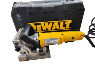 Ламельный фрезер Dewalt DW682