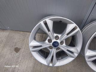 Ford Focus R16 5/108 foto 5