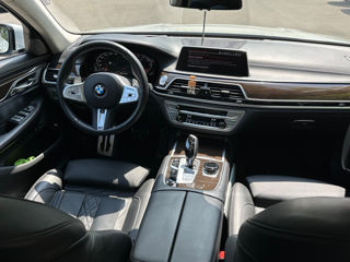 BMW 7 Series foto 12