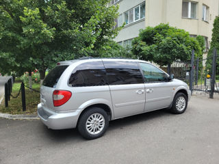 Chrysler Voyager foto 3