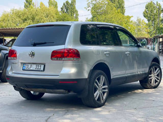 Volkswagen Touareg foto 4