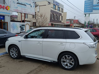 Mitsubishi Outlander foto 9