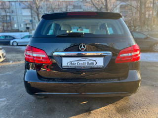 Mercedes B-Class foto 9