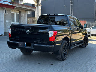 Nissan Titan foto 6