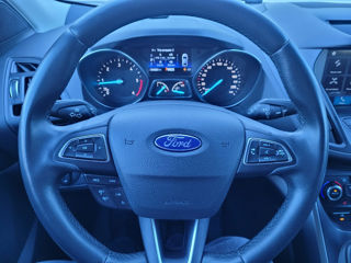 Ford Kuga foto 8