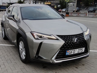 Lexus UX foto 2