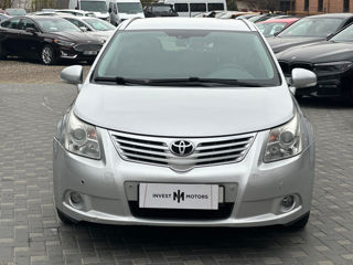 Toyota Avensis foto 2