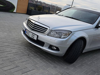 Mercedes C-Class foto 8