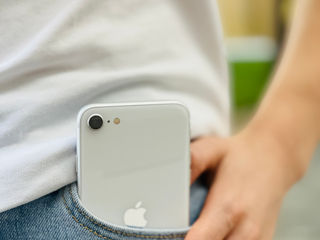 iPhone SE 2020 64 GB + гарантия 12 месяцев!! В кредит 0%! foto 1