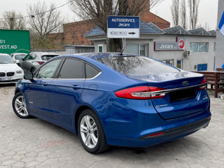 Ford Fusion foto 4