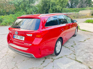 Toyota Auris foto 2