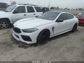 BMW 8 Series foto 2