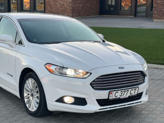 Ford Fusion foto 2