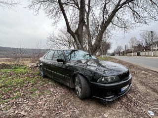 BMW 5 Series foto 12