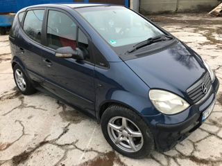 Mercedes A-Class foto 3