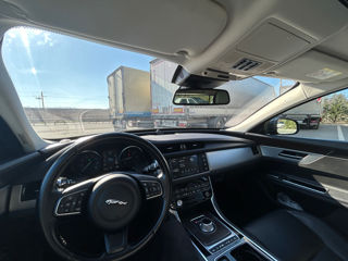 Jaguar XF foto 7