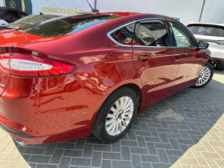 Ford Fusion foto 9