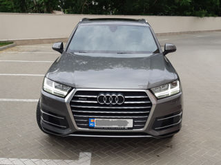 Audi Q7 foto 1