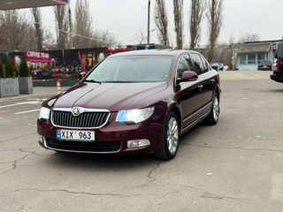 Skoda Superb foto 3