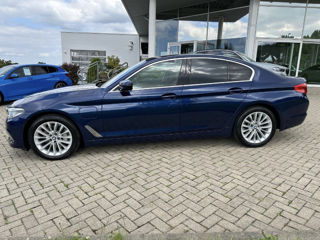 BMW 5 Series foto 2