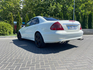 Mercedes E-Class foto 9