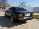 Mercedes Series (W124) foto 7