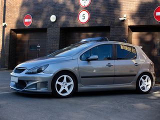 Peugeot 206 foto 1