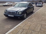 Mercedes E Class foto 3