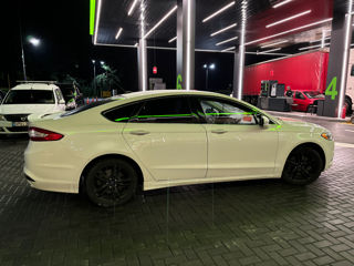 Ford Fusion foto 4