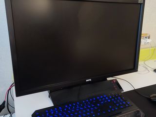 Игровой монитор BENQ XL2720T foto 6