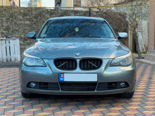 BMW 5 Series foto 2