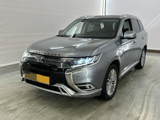 Mitsubishi Outlander foto 3