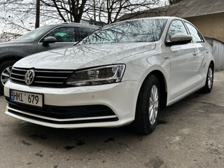 Volkswagen Jetta foto 1