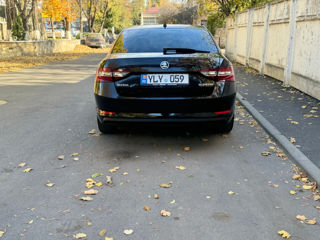 Skoda Superb foto 3