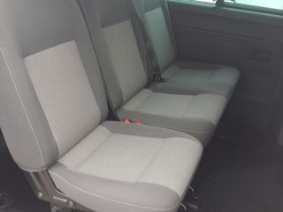 Volkswagen Caravelle foto 8