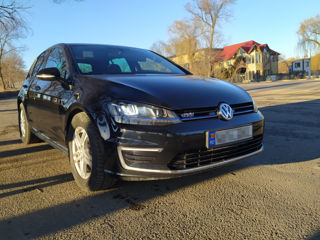 Volkswagen Golf foto 1