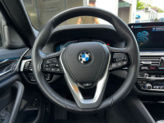 BMW 5 Series foto 12