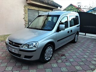 Opel Combo foto 1