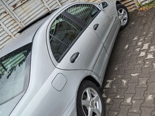 Mercedes C-Class foto 6