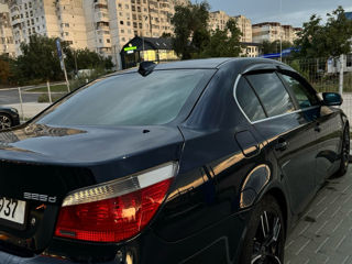 BMW 5 Series foto 4