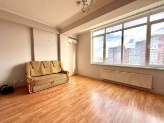 Apartament cu 2 camere, 68 m², Botanica, Chișinău foto 2