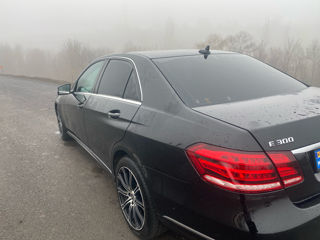 Mercedes E-Class foto 8