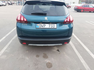 Peugeot 2008 foto 6