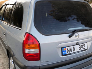 Opel Zafira foto 3